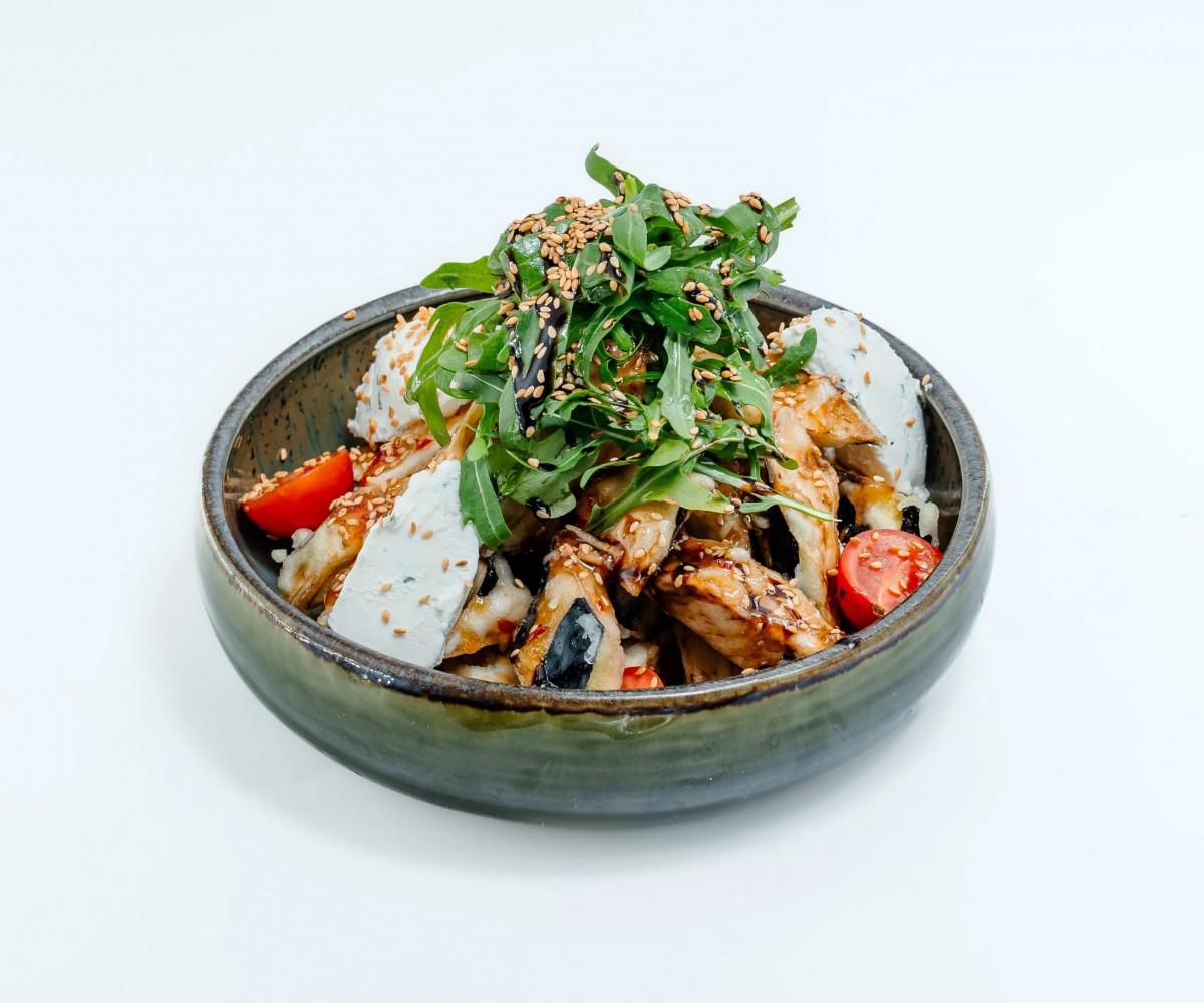 Салат из хрустящих баклажанов